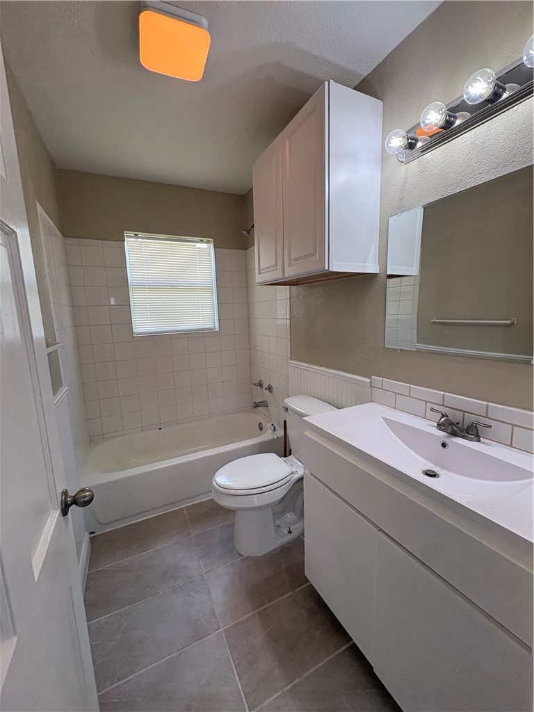 1341 Daytona Dr Property Photo 5