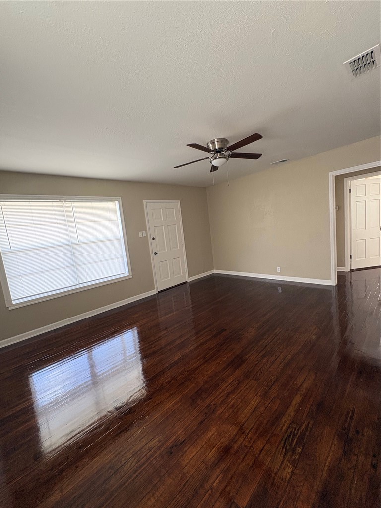 1341 Daytona Dr Property Photo 6