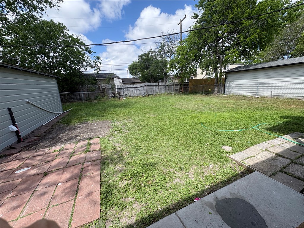 1341 Daytona Dr Property Photo 18