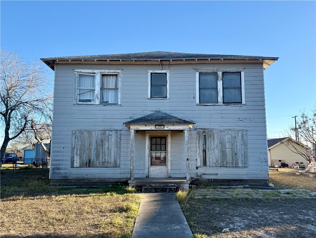 719 W Kleberg Ave Property Photo 1