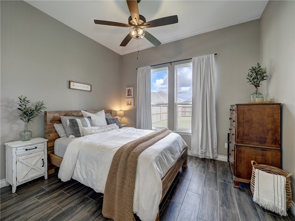 1422 Sansa St Property Photo 28