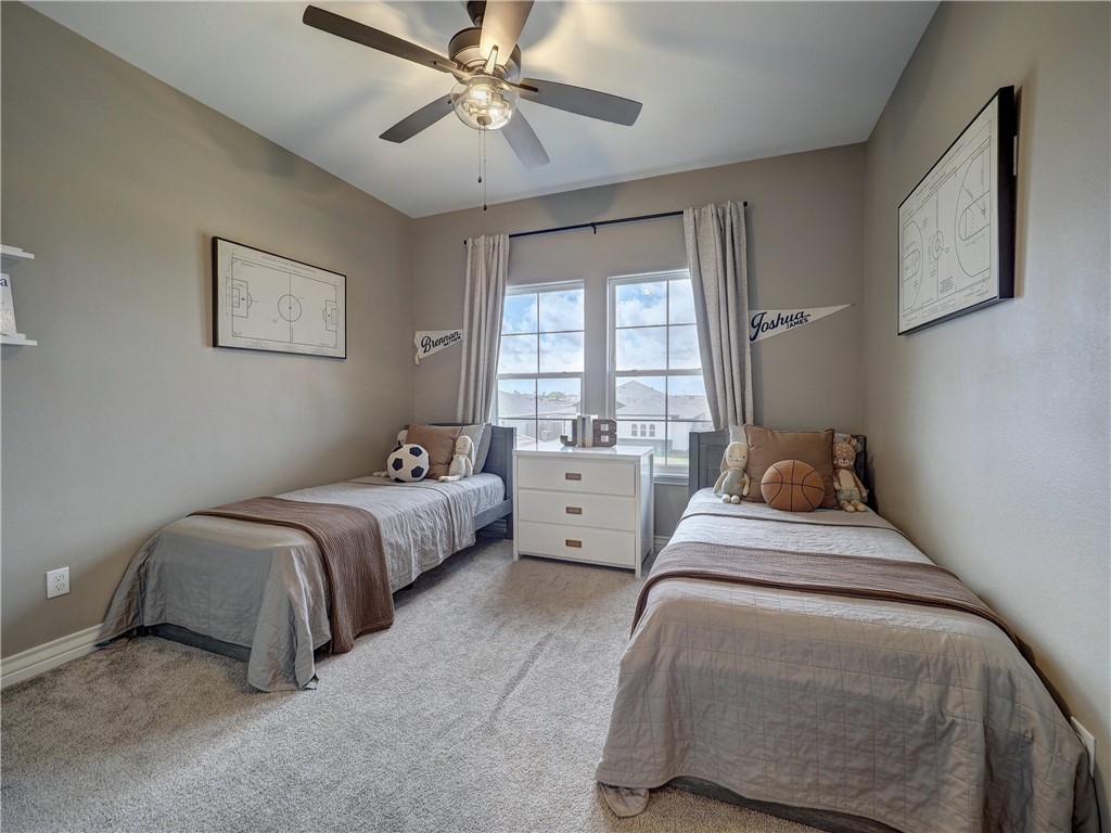 1422 Sansa St Property Photo 32