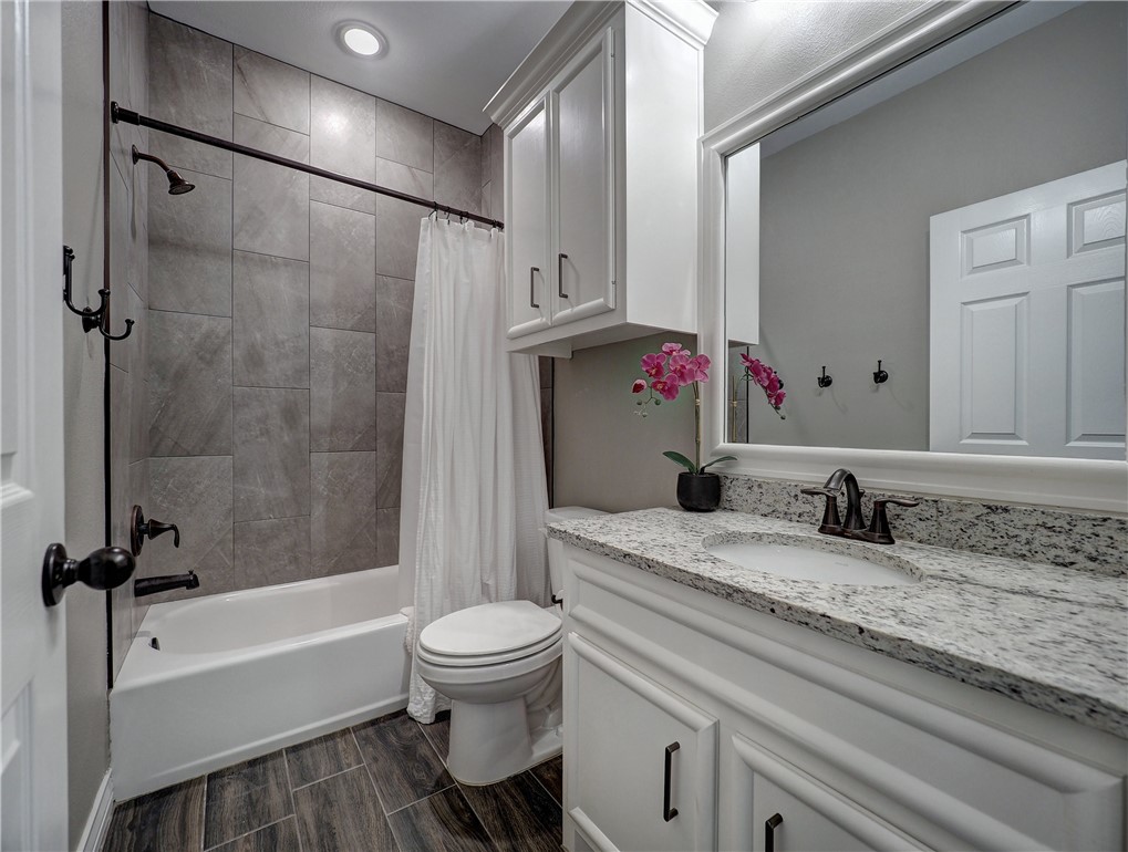 1422 Sansa St Property Photo 33