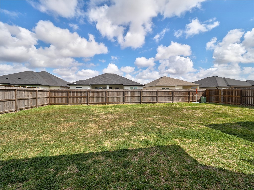 1422 Sansa St Property Photo 40