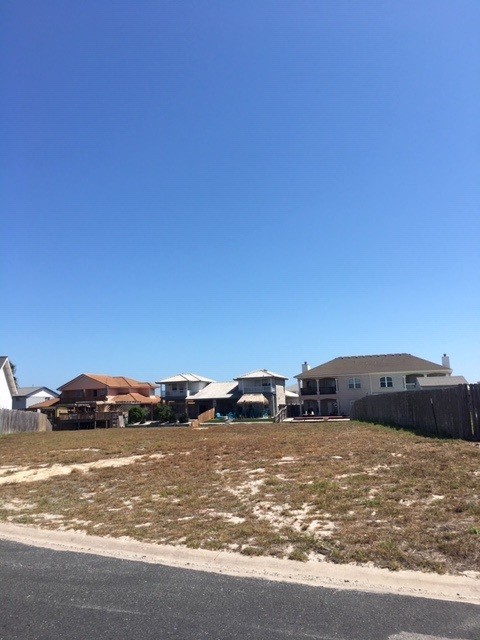 15406 Cuttysark St Property Photo 2