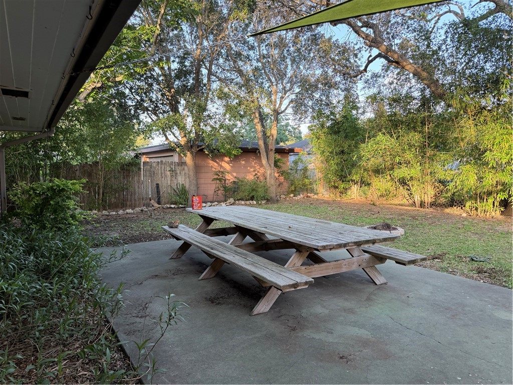 525 Grant Pl Property Photo 5