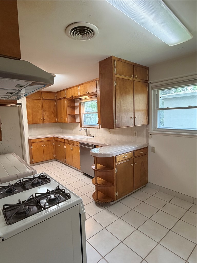 525 Grant Pl Property Photo 14