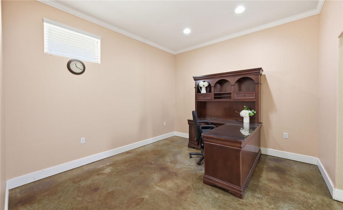 2248 Flour Bluff Dr Property Photo 6
