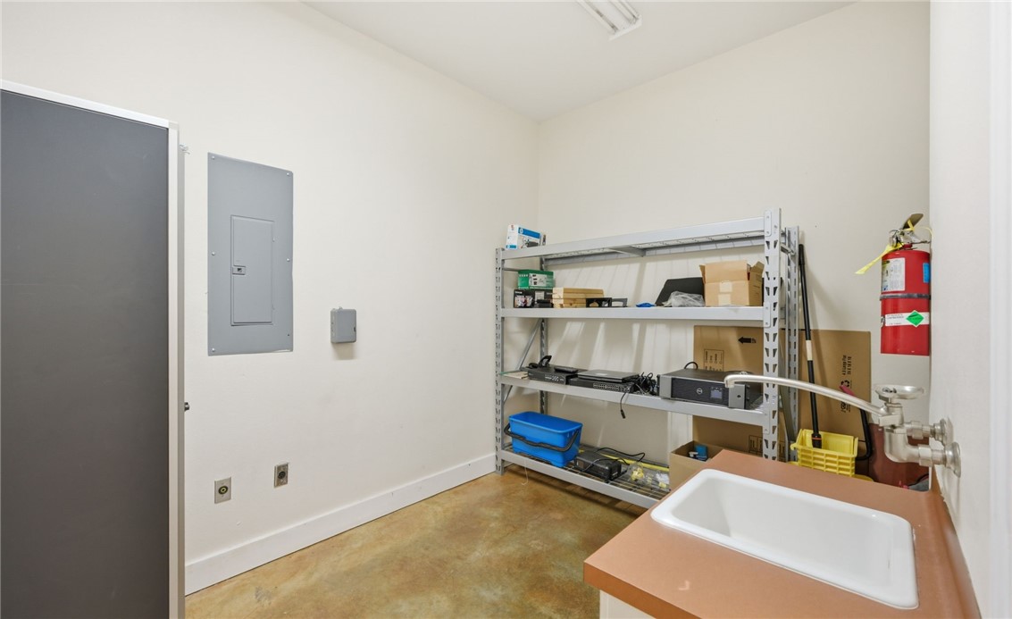2248 Flour Bluff Dr Property Photo 12