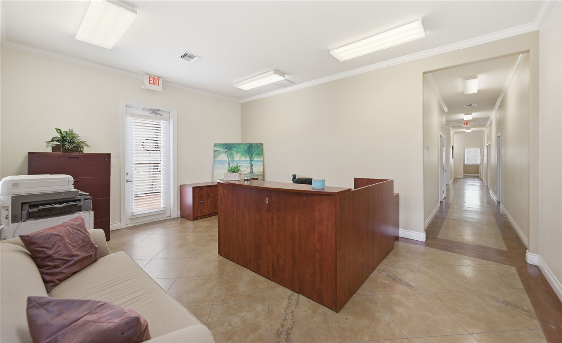 2248 Flour Bluff Dr Property Photo 16