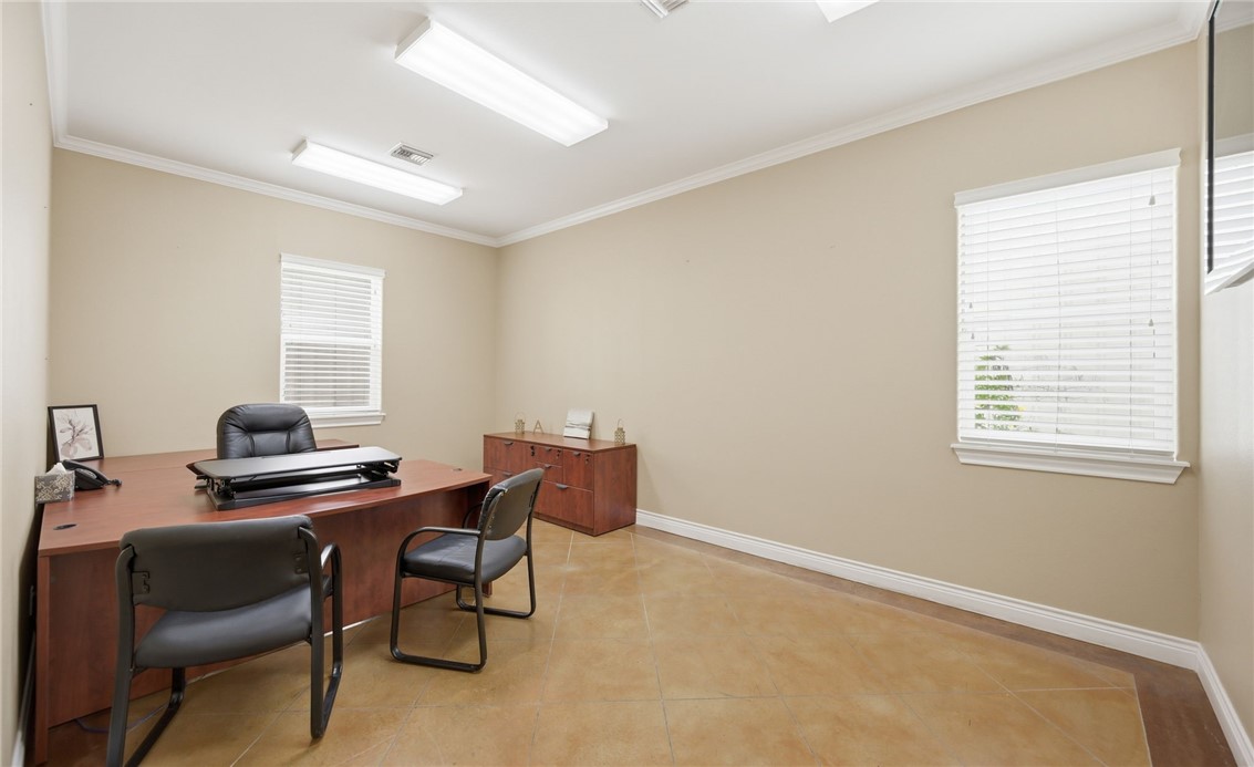 2248 Flour Bluff Dr Property Photo 23