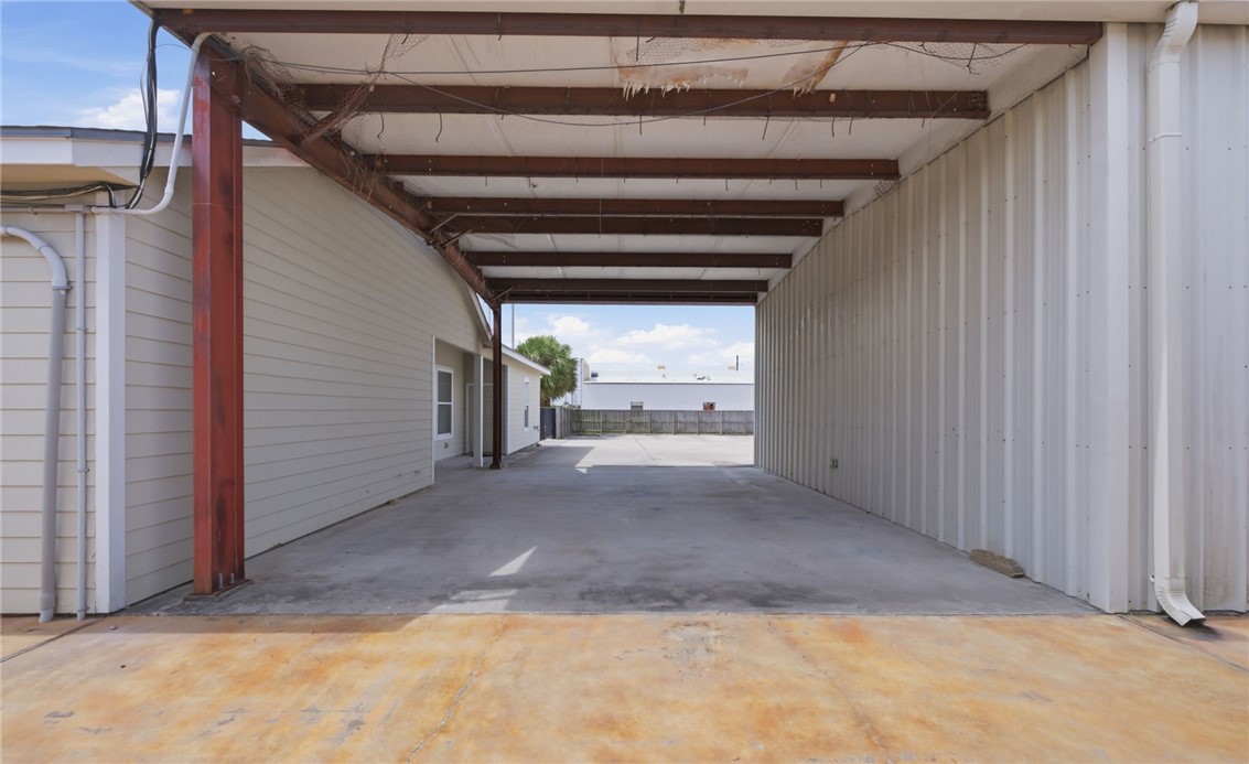 2248 Flour Bluff Dr Property Photo 33