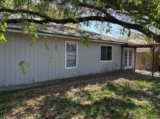 10518 Pioneer Dr Property Photo 9