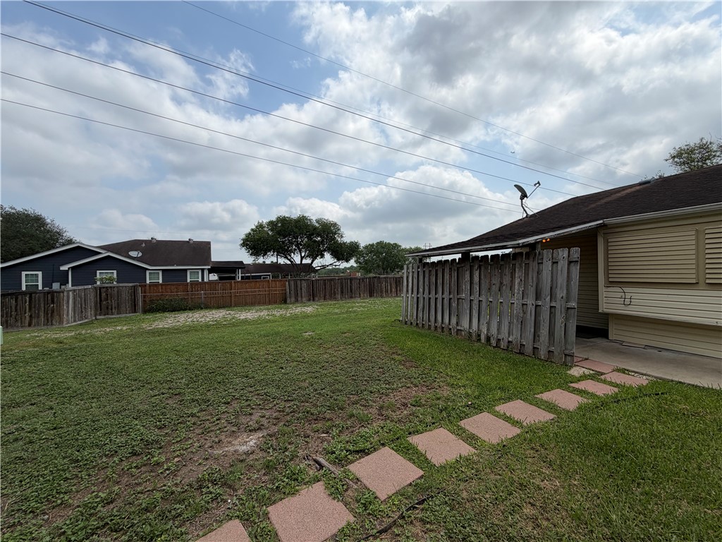 12118 Hearn Property Photo 3
