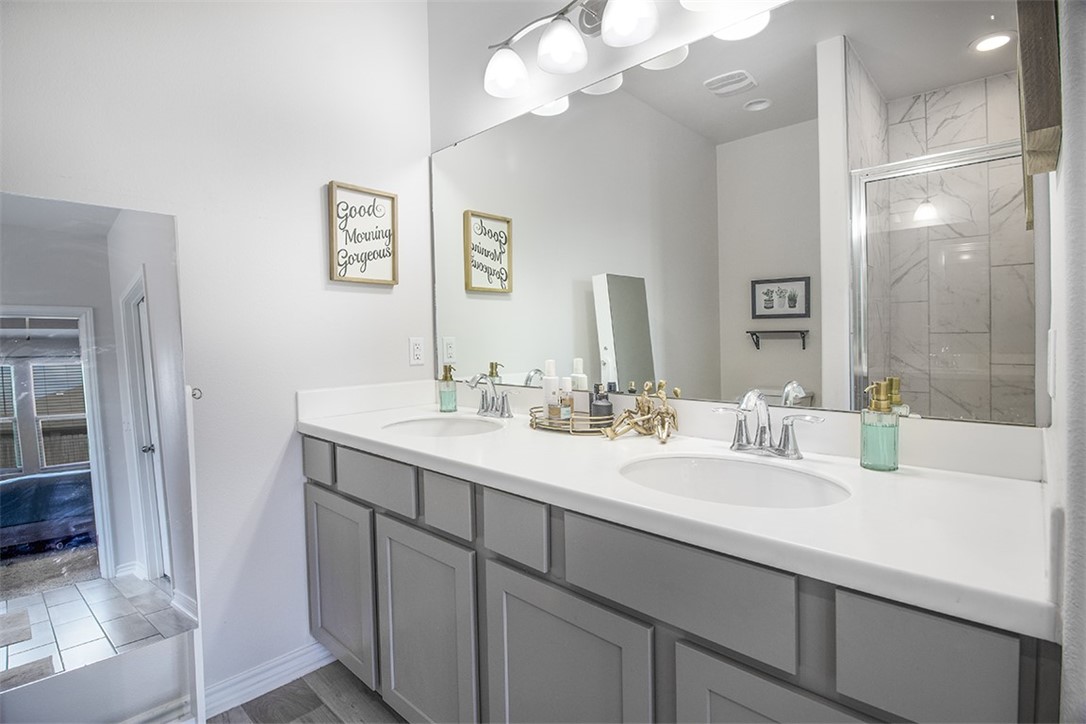 1012 Ocean Breeze Property Photo 22