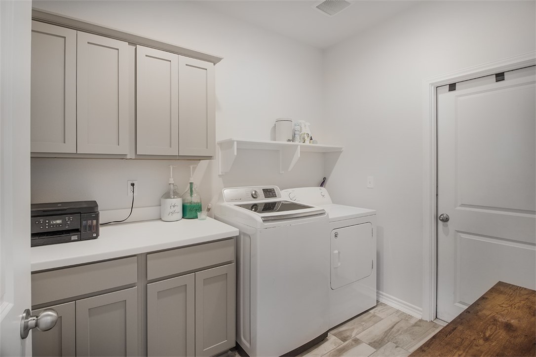 1012 Ocean Breeze Property Photo 28