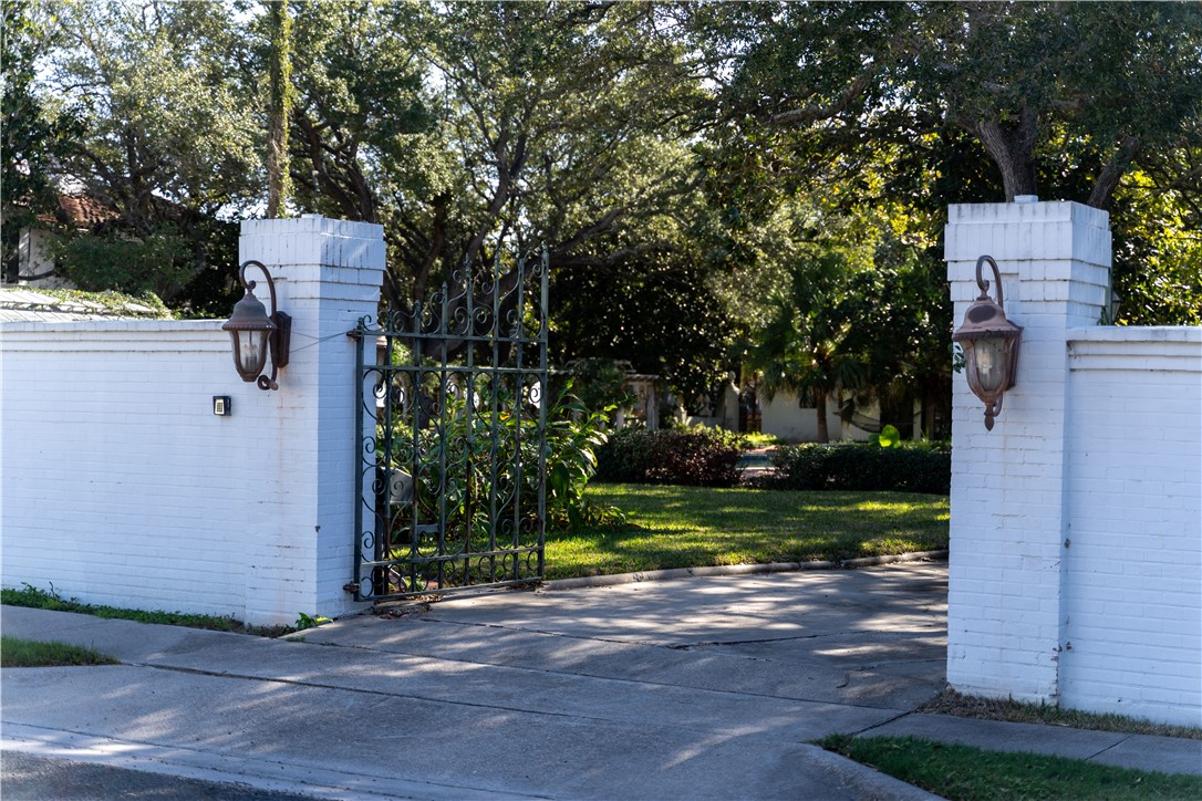 1717 Ocean Dr Property Photo 40