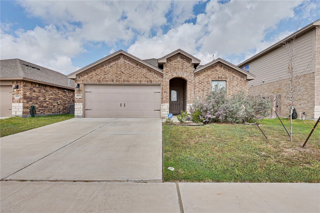 8113 Cattlemen Dr Property Photo 1