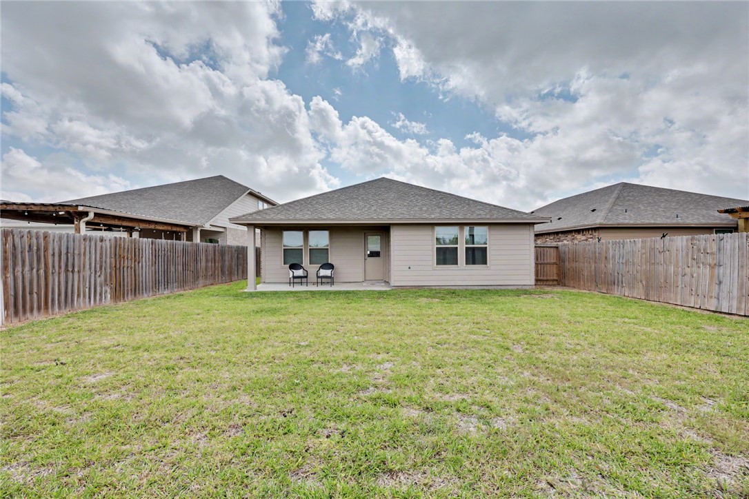 8113 Cattlemen Dr Property Photo 29