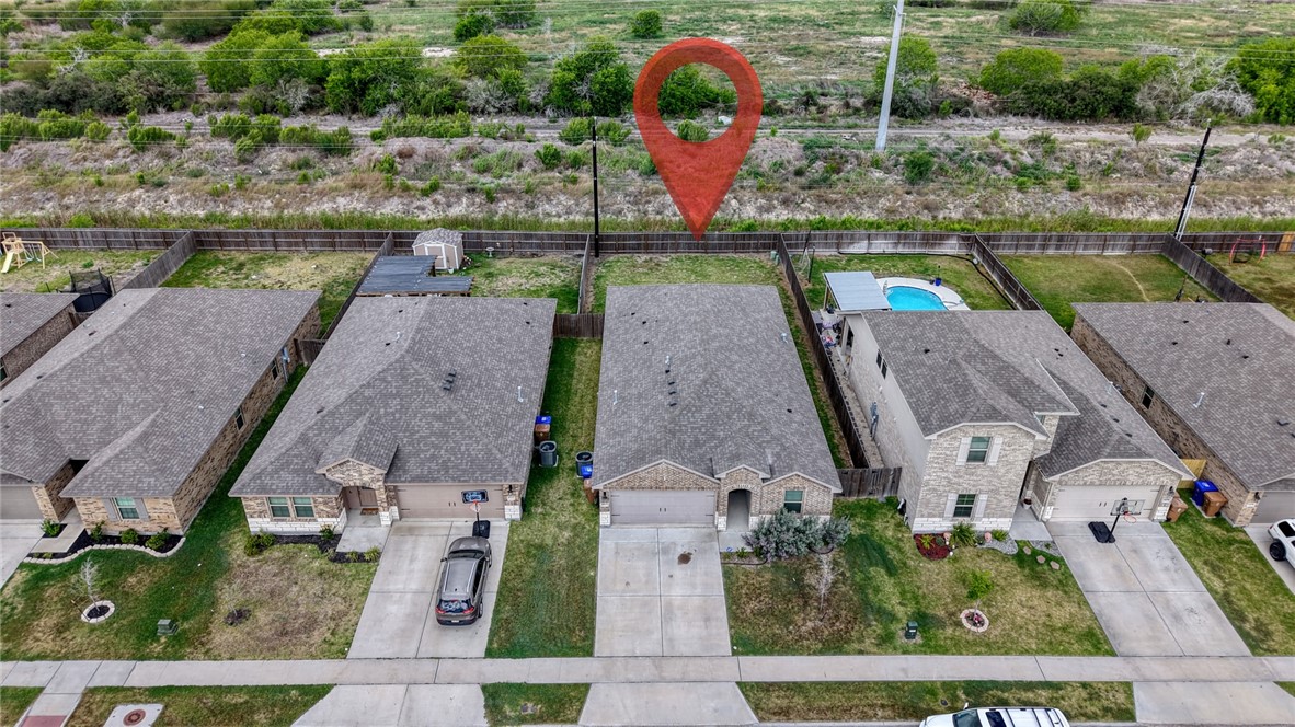8113 Cattlemen Dr Property Photo 31