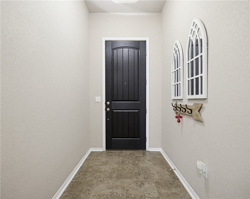 2129 Escondido Property Photo 5