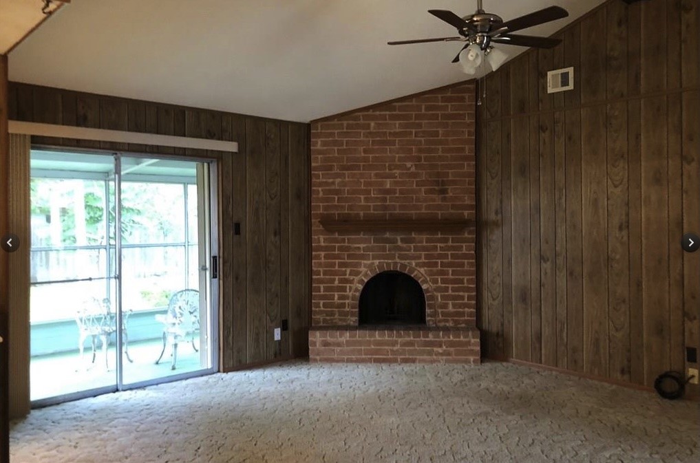 1005 Barcelona St Property Photo 5
