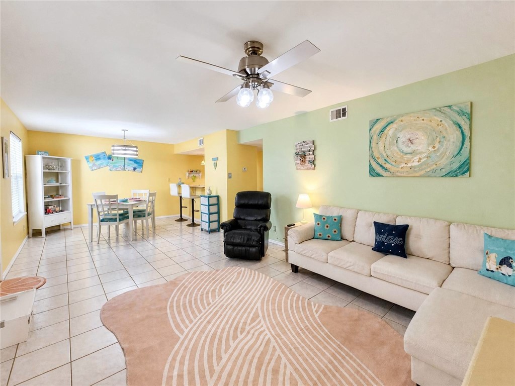 14921 Windward Dr 104 Property Photo 3