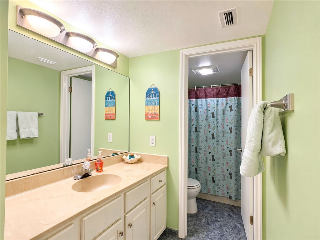 14921 Windward Dr 104 Property Photo 15