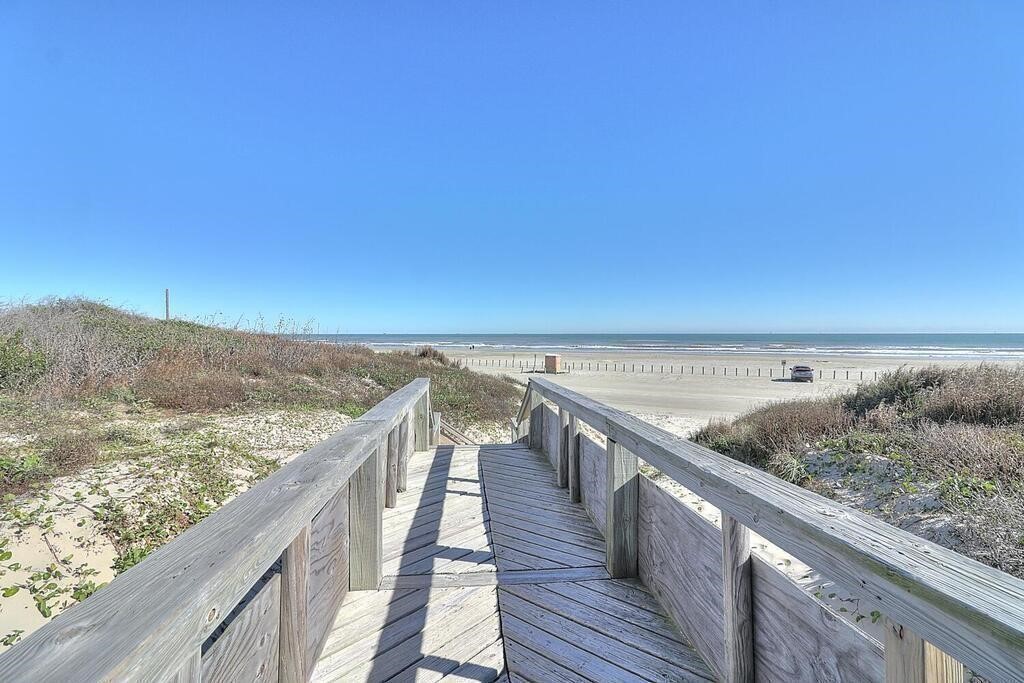 800 Sandcastle Dr 430 Property Photo 38