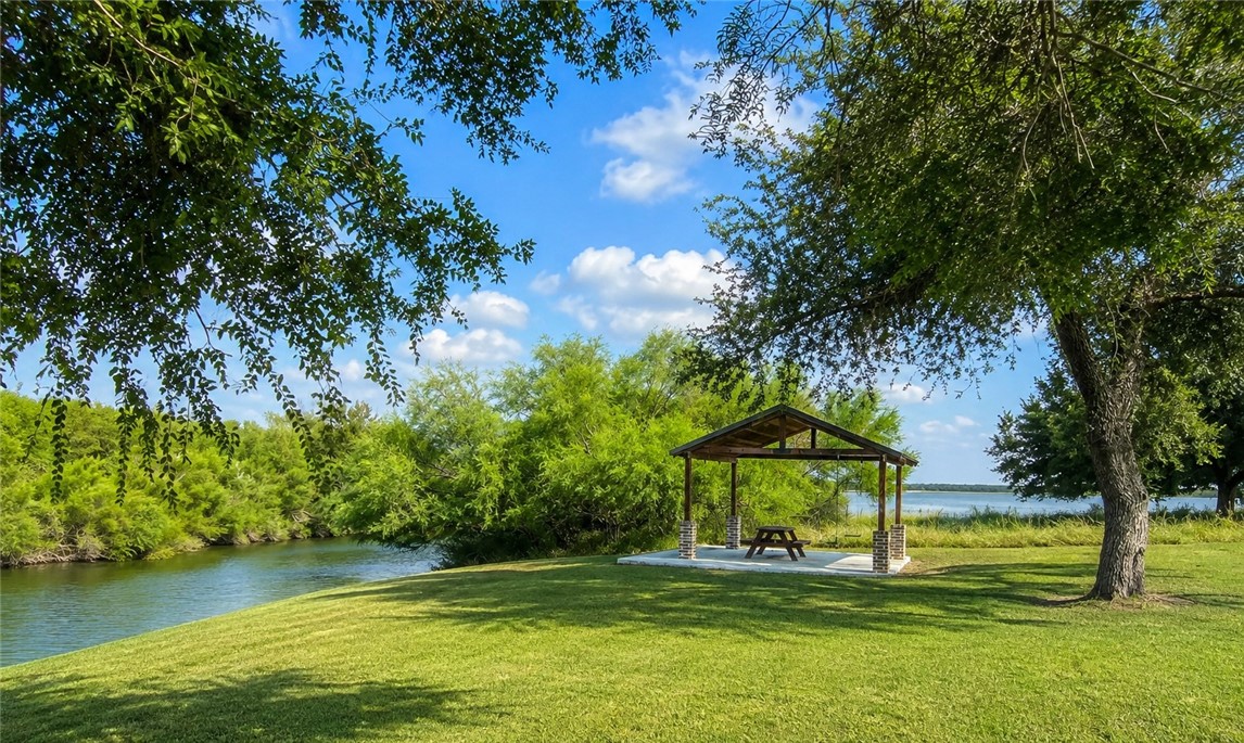 642 Nakishwana Property Photo 3