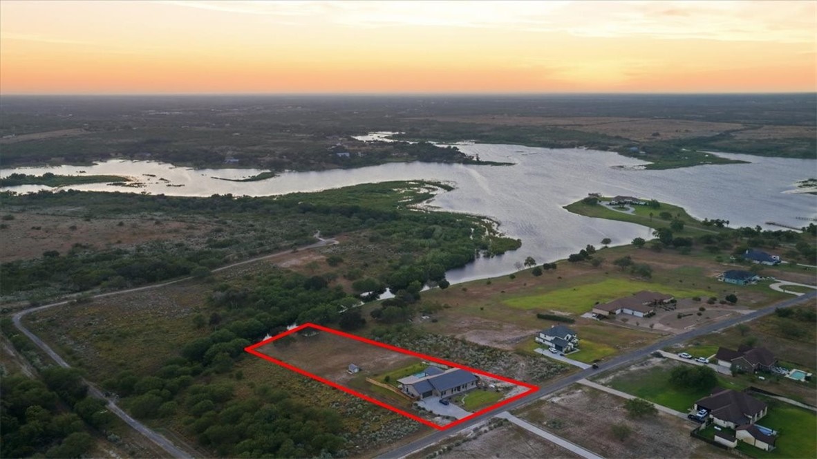 642 Nakishwana Property Photo 4