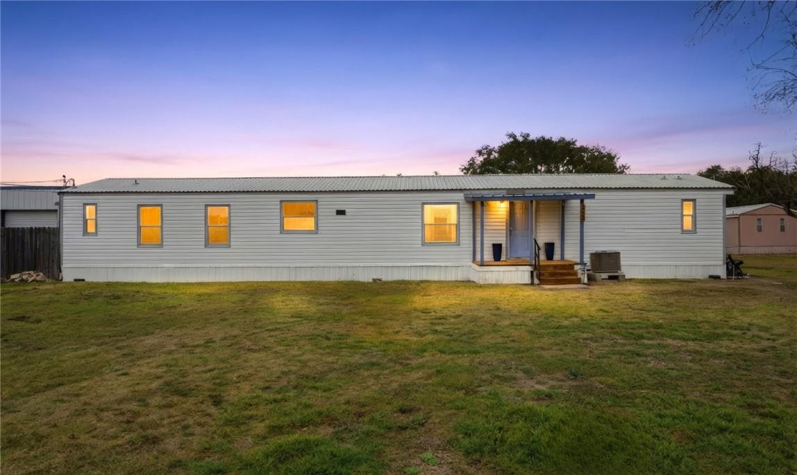 868 Fm 888 Property Photo 1