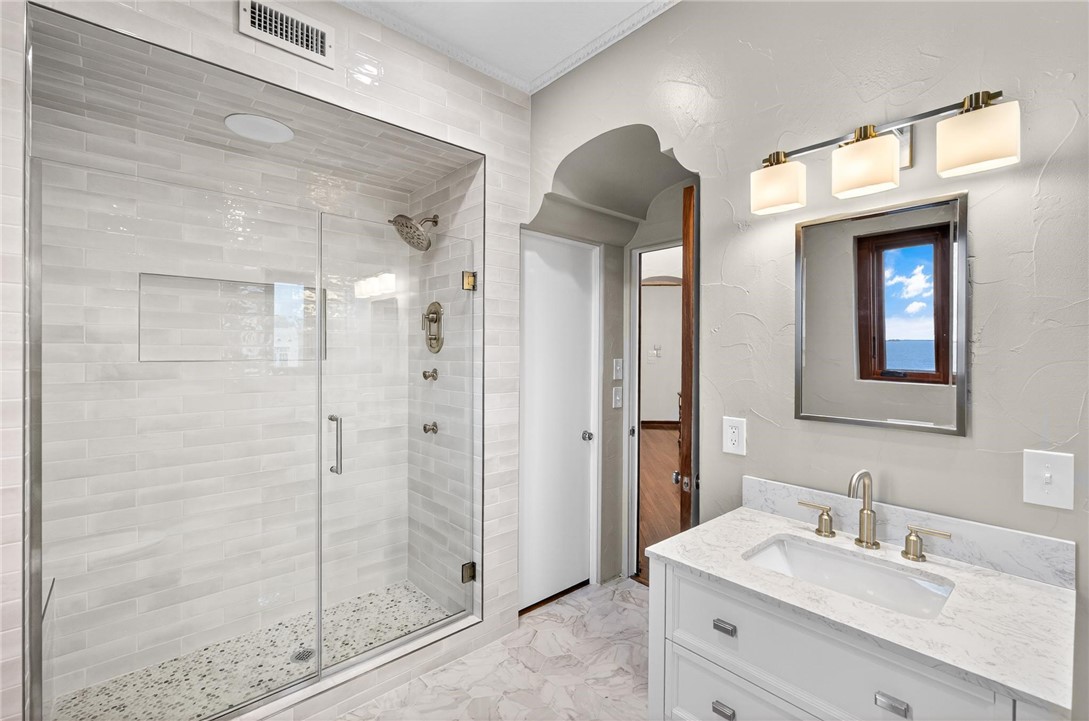2717 Ocean Dr Property Photo 30
