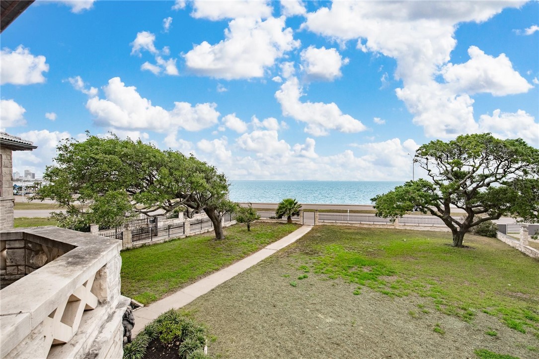 2717 Ocean Dr Property Photo 37