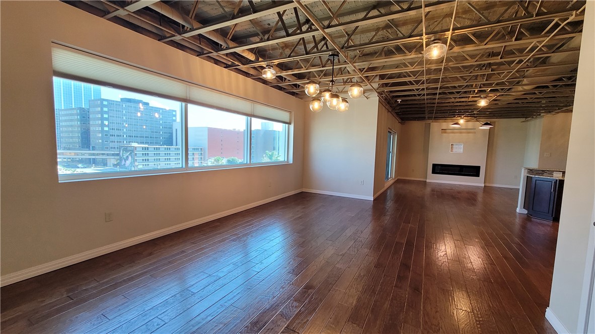 901 N Upper Broadway St 502 Property Photo 14