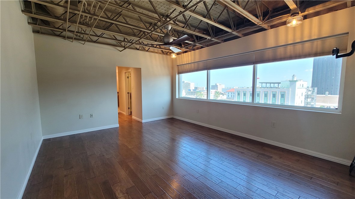 901 N Upper Broadway St 502 Property Photo 15