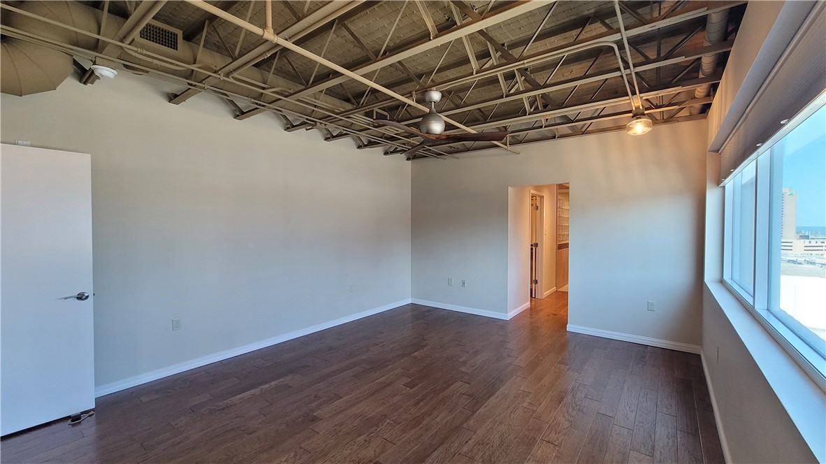 901 N Upper Broadway St 502 Property Photo 23