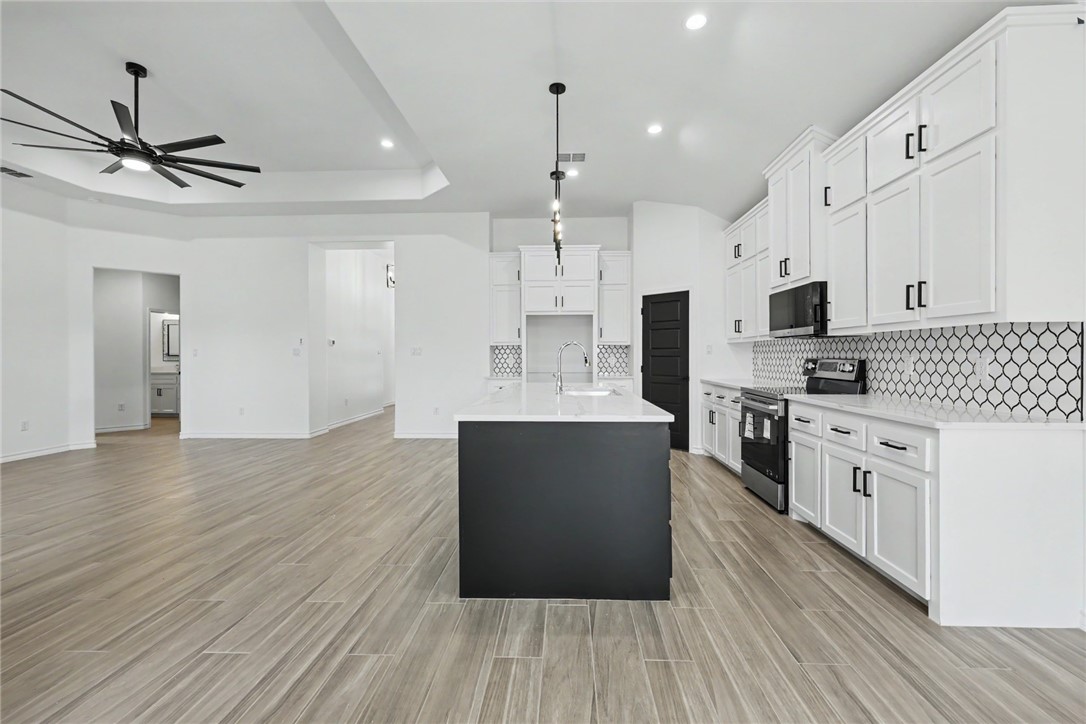 6849 La Salle Dr Property Photo 15