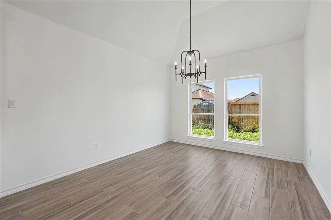 6849 La Salle Dr Property Photo 16