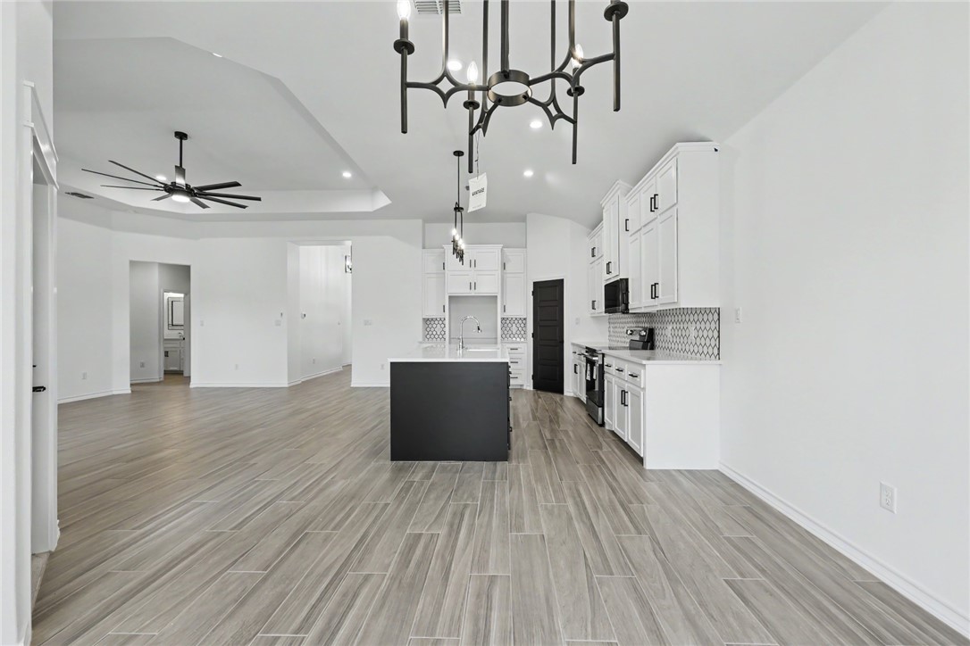 6849 La Salle Dr Property Photo 17