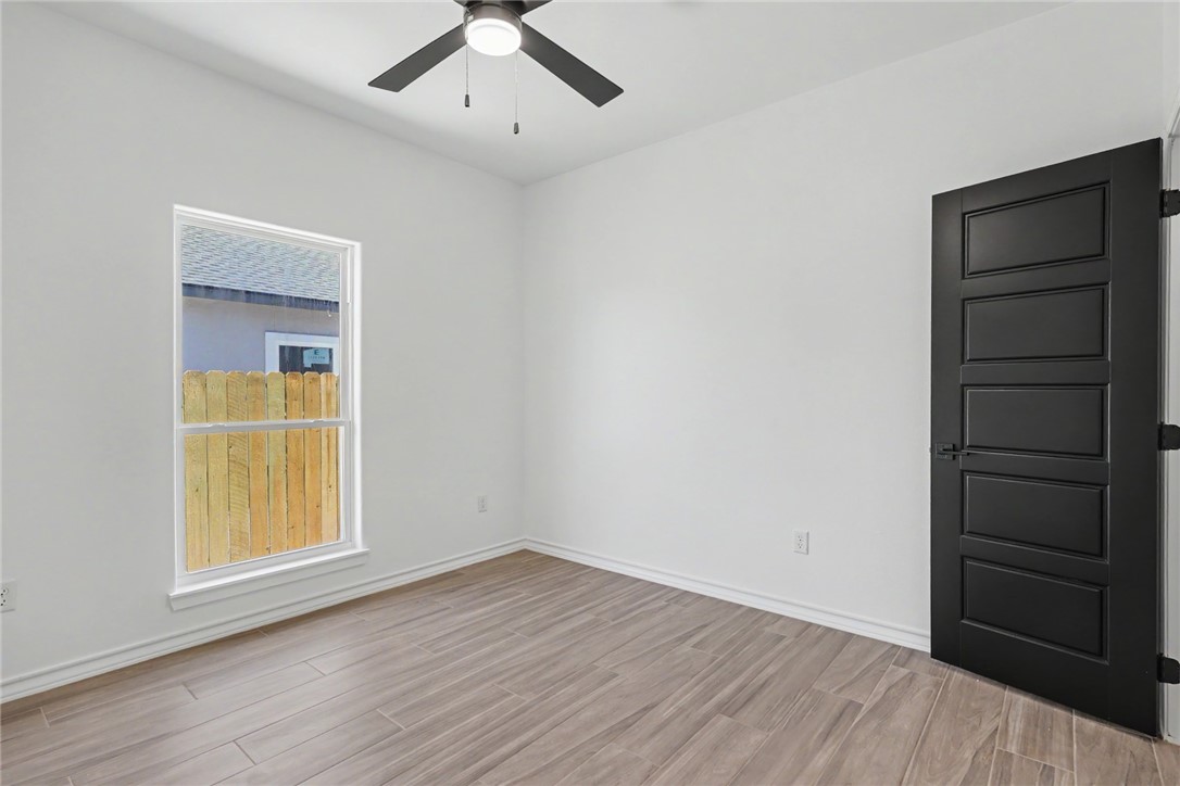 6849 La Salle Dr Property Photo 20