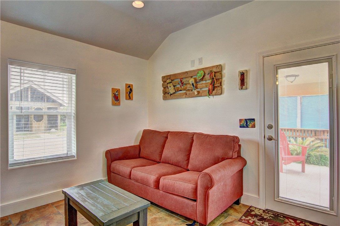 134 N Alister St 24 Property Photo 5