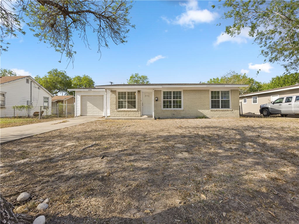 306 Alexander Ave Property Photo 1