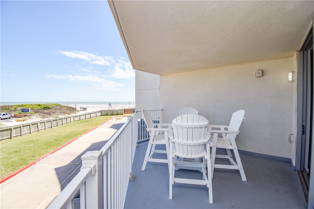 800 Sandcastle Dr 108 Property Photo 14