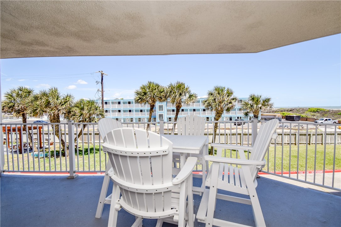 800 Sandcastle Dr 108 Property Photo 16