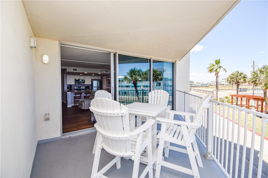 800 Sandcastle Dr 108 Property Photo 17
