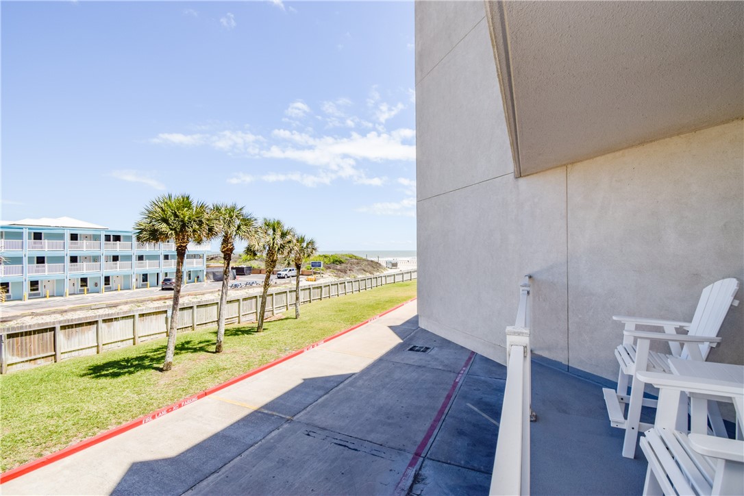 800 Sandcastle Dr 110 Property Photo 14