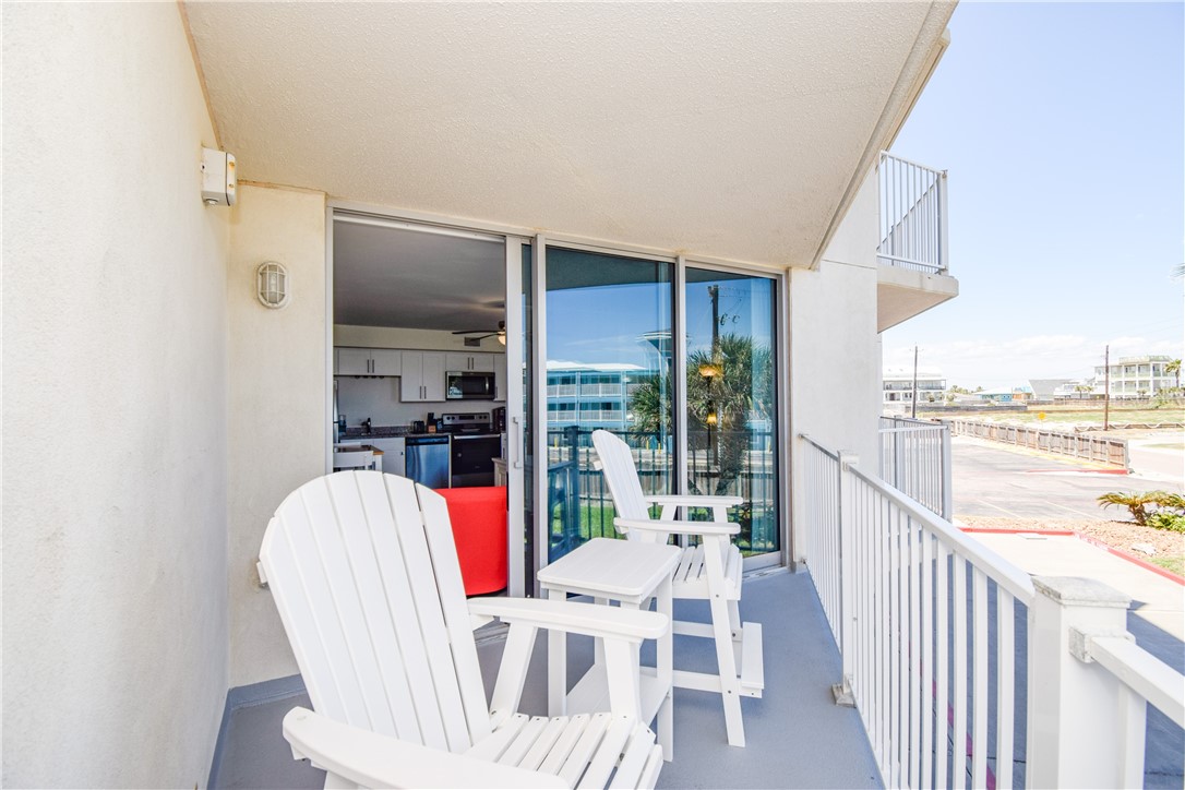 800 Sandcastle Dr 110 Property Photo 16