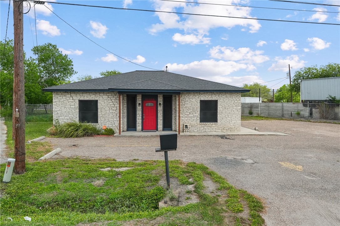 10308 Leopard St Property Photo 1