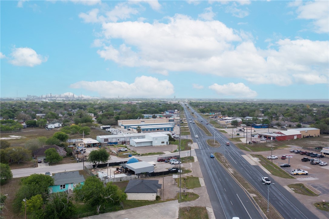 10308 Leopard St Property Photo 21